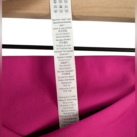 CRZ Yoga Butterluxe High Waisted Crossover Shorts Pink Women’s Size Small (4/6) - Picture 8 of 8